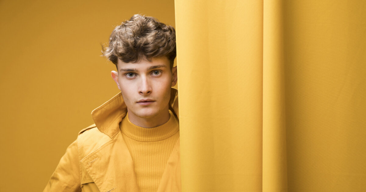 El color amarillo en la moda: estilo, fuerza y autenticidad