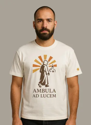 Camiseta Ambula Ad Lucem